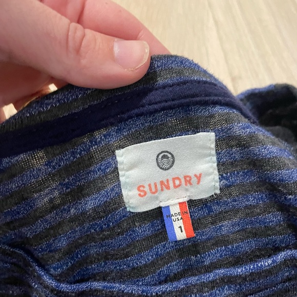 Tres Jolie split side long-sleeve top by Sundry - Picture 5 of 7